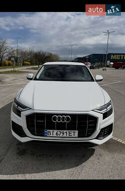 Внедорожник / Кроссовер Audi Q8 2020 в 