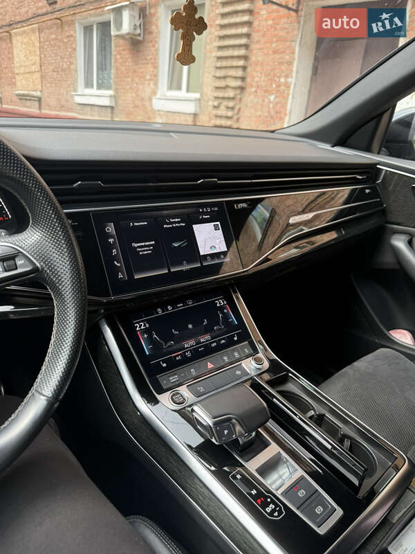Внедорожник / Кроссовер Audi Q8 2020 в Харькове