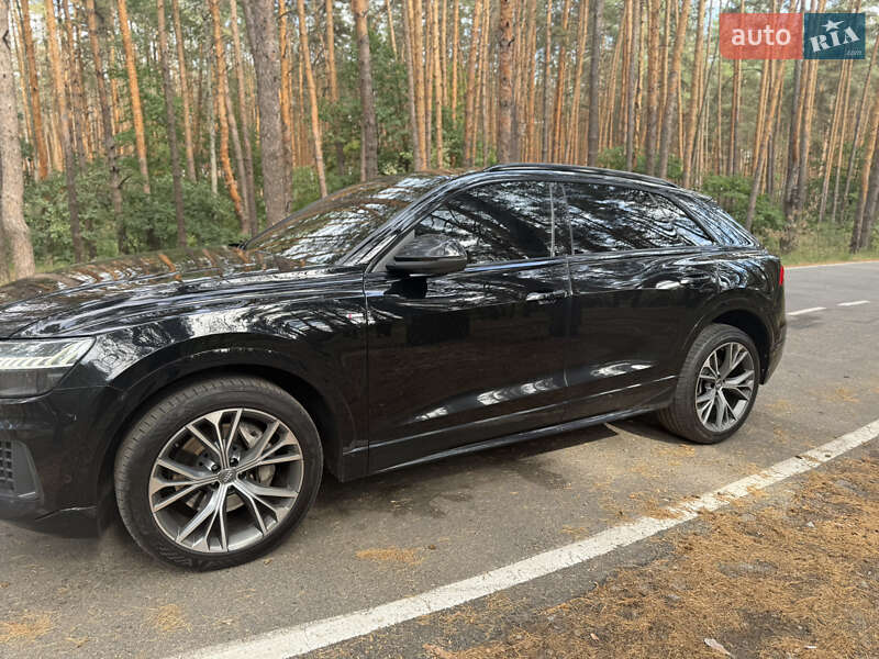 Внедорожник / Кроссовер Audi Q8 2020 в Харькове