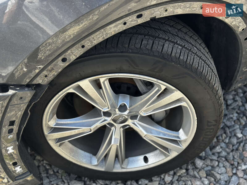 Внедорожник / Кроссовер Audi Q8 2018 в Киеве