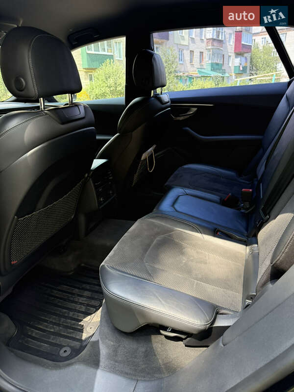 Внедорожник / Кроссовер Audi Q8 2020 в Харькове