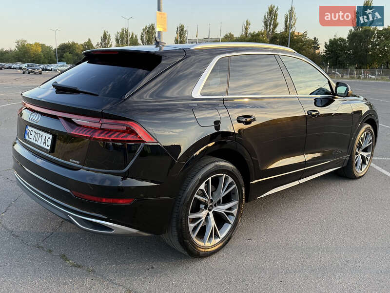 Позашляховик / Кросовер Audi Q8 2023 в Дніпрі