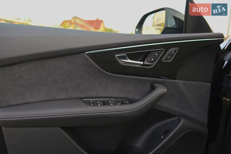 Внедорожник / Кроссовер Audi Q8 2025 в Львове фото 43 Внедорожник / Кроссовер Audi Q8 2025 в Львове
