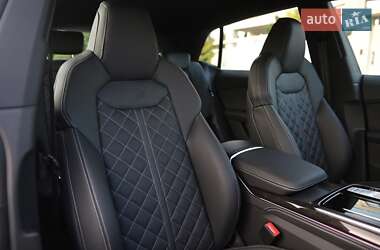 Внедорожник / Кроссовер Audi Q8 2025 в 