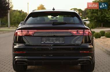 Внедорожник / Кроссовер Audi Q8 2025 в 