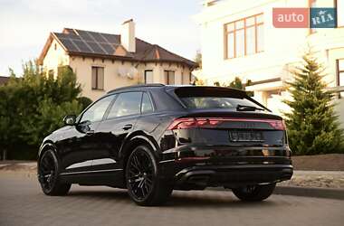 Внедорожник / Кроссовер Audi Q8 2025 в 
