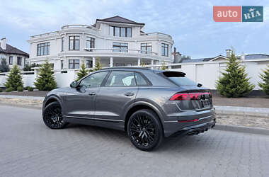 Внедорожник / Кроссовер Audi Q8 2025 в 