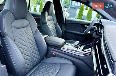 Внедорожник / Кроссовер Audi Q8 2025 в 