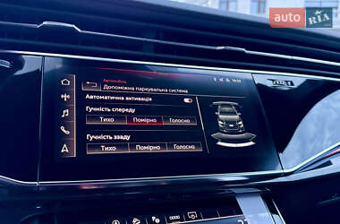 Внедорожник / Кроссовер Audi Q8 2025 в 