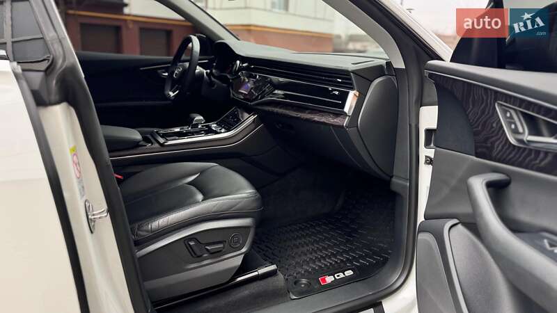 Внедорожник / Кроссовер Audi Q8 2018 в Ивано-Франковске