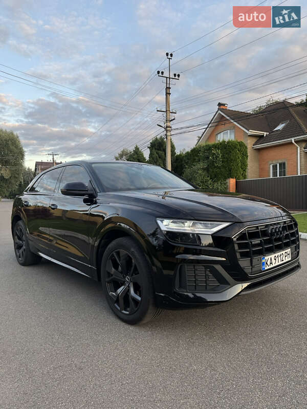 Внедорожник / Кроссовер Audi Q8 2020 в Киеве