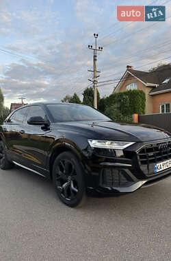 Внедорожник / Кроссовер Audi Q8 2020 в 