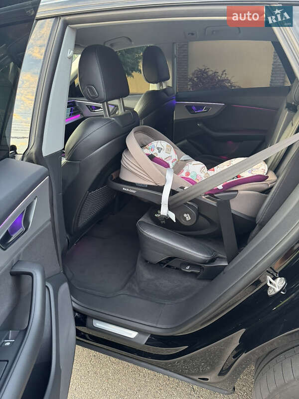 Позашляховик / Кросовер Audi Q8 2020 в Києві