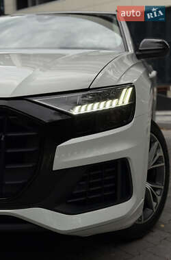 Внедорожник / Кроссовер Audi Q8 2020 в 