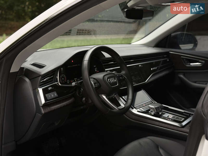 Внедорожник / Кроссовер Audi Q8 2020 в Тернополе