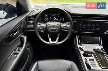 Внедорожник / Кроссовер Audi Q8 2020 в 