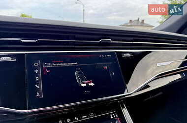 Внедорожник / Кроссовер Audi Q8 2025 в 
