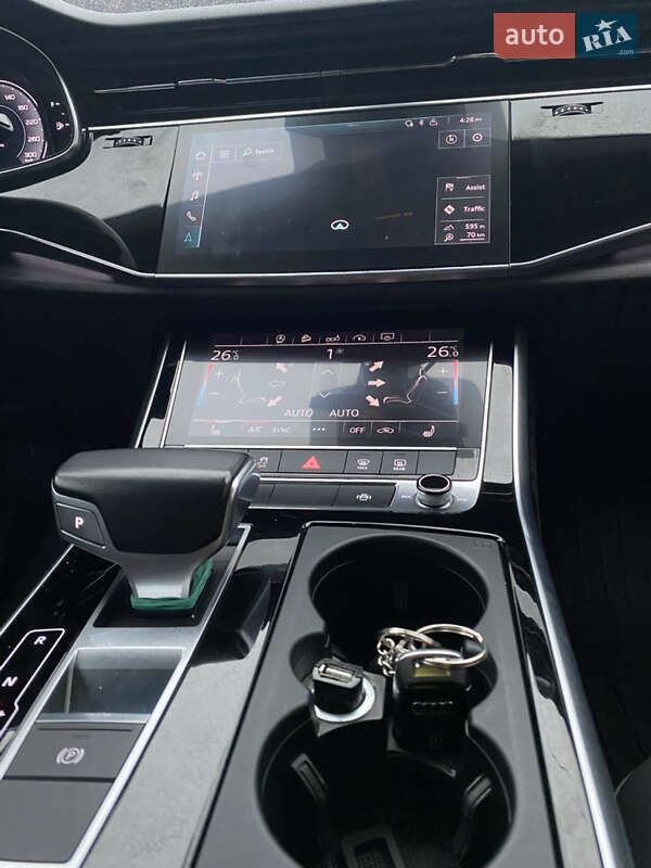 Внедорожник / Кроссовер Audi Q8 2018 в Тячеве