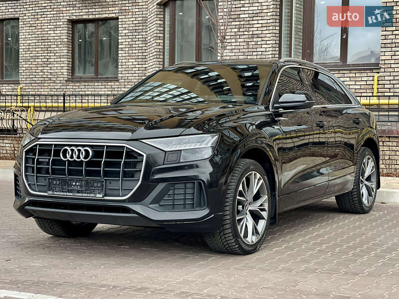 Внедорожник / Кроссовер Audi Q8 2021 в Киеве