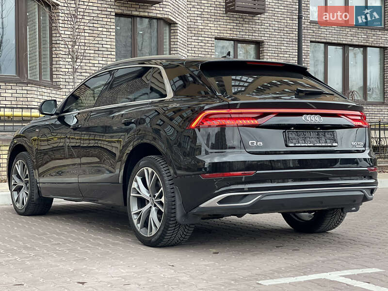 Внедорожник / Кроссовер Audi Q8 2021 в Киеве