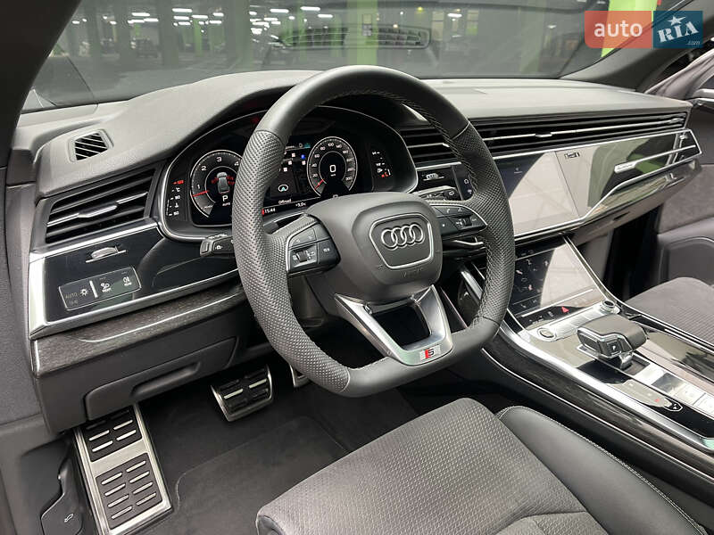 Внедорожник / Кроссовер Audi Q8 2021 в Киеве