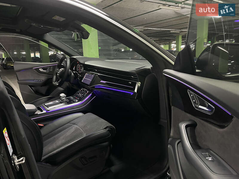 Внедорожник / Кроссовер Audi Q8 2021 в Киеве