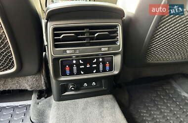 Позашляховик / Кросовер Audi Q8 2023 в  фото 29 Позашляховик / Кросовер Audi Q8 2023 в