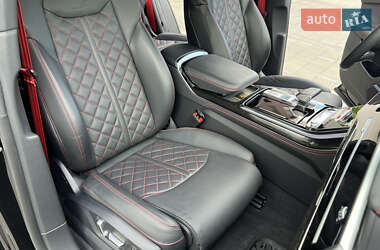 Внедорожник / Кроссовер Audi Q8 2024 в 