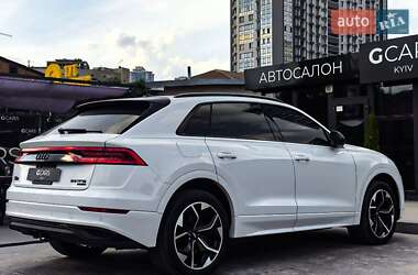 Внедорожник / Кроссовер Audi Q8 2019 в 