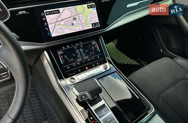 Внедорожник / Кроссовер Audi Q8 2024 в 