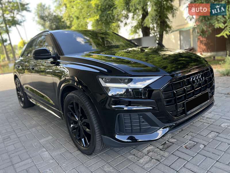 Внедорожник / Кроссовер Audi Q8 2021 в Днепре