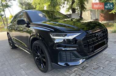 Внедорожник / Кроссовер Audi Q8 2021 в 