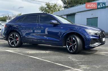 Внедорожник / Кроссовер Audi Q8 2018 в 