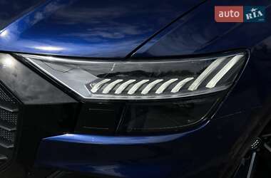 Внедорожник / Кроссовер Audi Q8 2018 в 