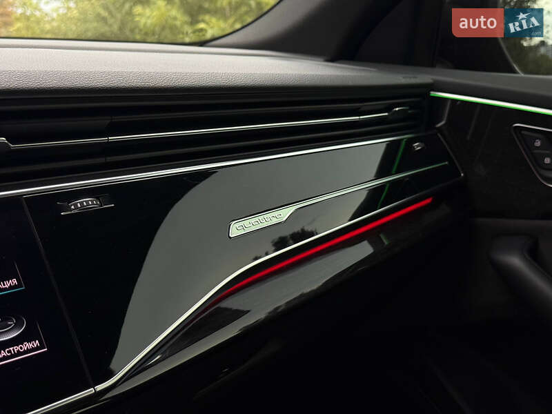 Позашляховик / Кросовер Audi Q8 2019 в Кривому Розі