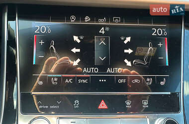 Внедорожник / Кроссовер Audi Q8 2018 в 