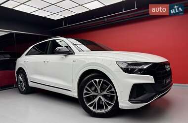 Внедорожник / Кроссовер Audi Q8 2019 в 