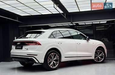 Внедорожник / Кроссовер Audi Q8 2019 в 