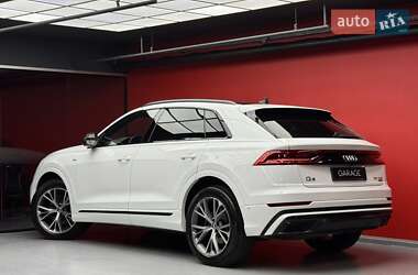 Внедорожник / Кроссовер Audi Q8 2019 в 