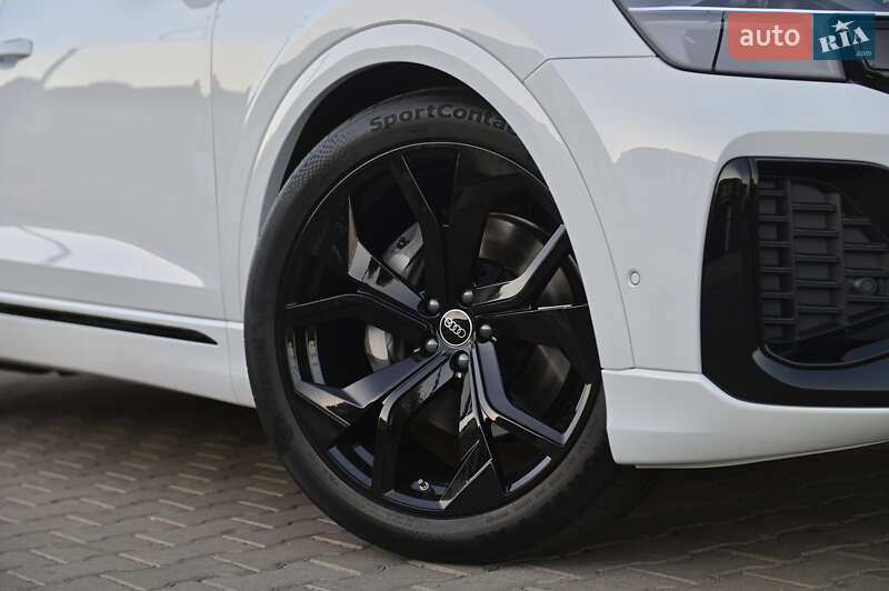 Позашляховик / Кросовер Audi Q8 2025 в Львові