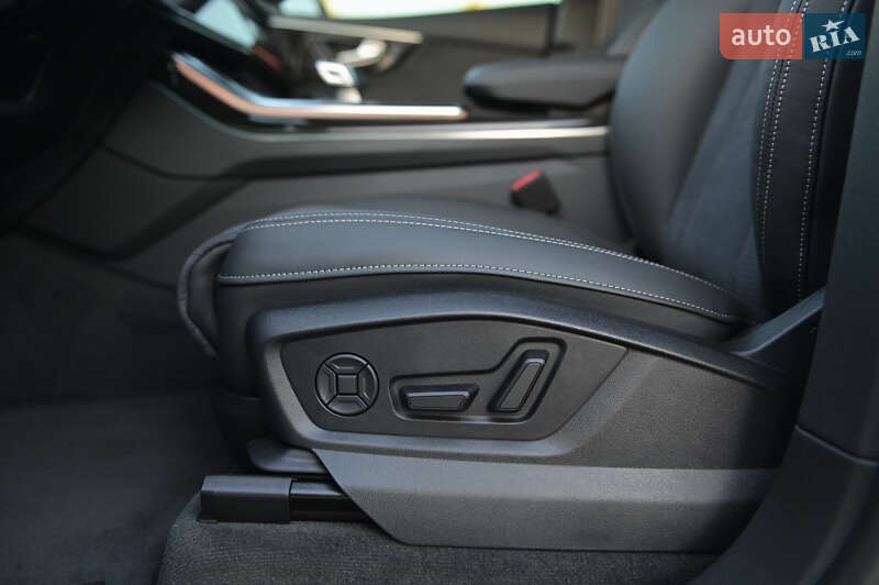 Позашляховик / Кросовер Audi Q8 2025 в Львові