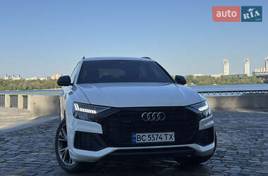 Внедорожник / Кроссовер Audi Q8 2019 в 