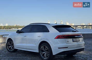 Внедорожник / Кроссовер Audi Q8 2019 в 