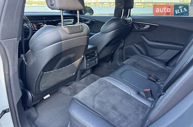 Внедорожник / Кроссовер Audi Q8 2019 в 