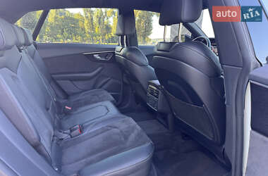 Внедорожник / Кроссовер Audi Q8 2019 в 