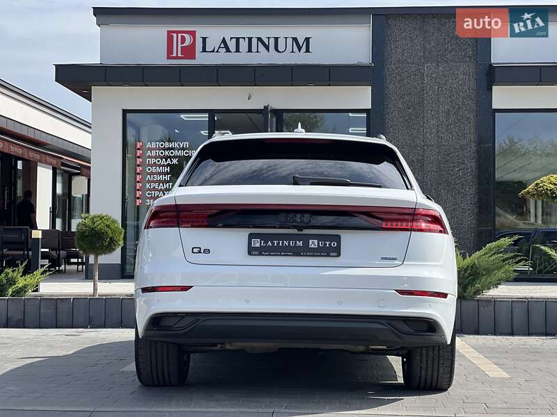 Внедорожник / Кроссовер Audi Q8 2023 в Ужгороде