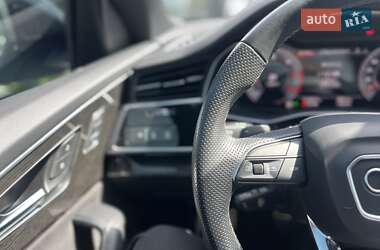 Внедорожник / Кроссовер Audi Q8 2023 в 