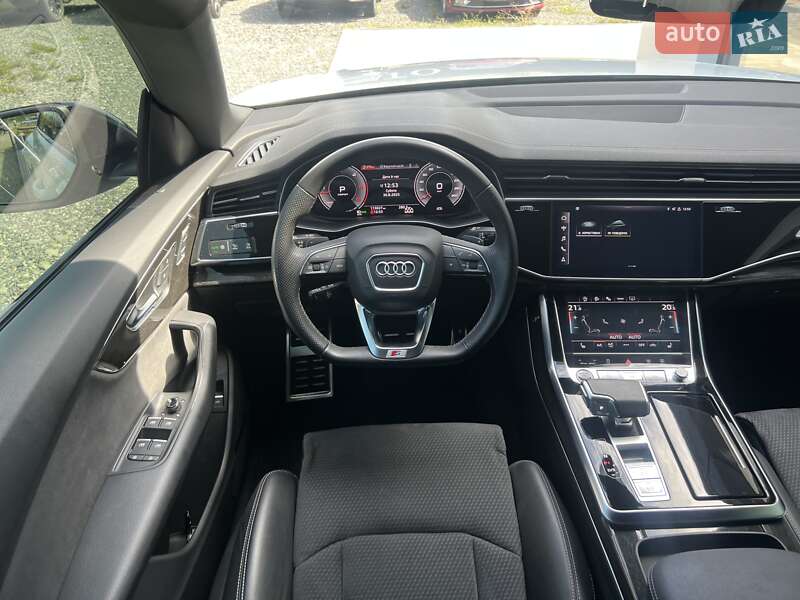 Внедорожник / Кроссовер Audi Q8 2023 в Ужгороде