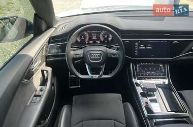 Внедорожник / Кроссовер Audi Q8 2023 в 