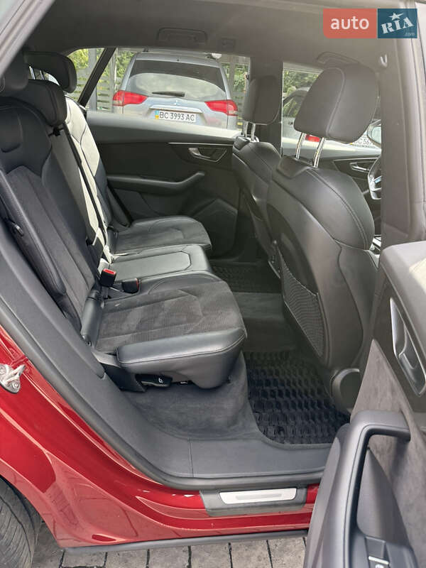 Позашляховик / Кросовер Audi Q8 2020 в Львові